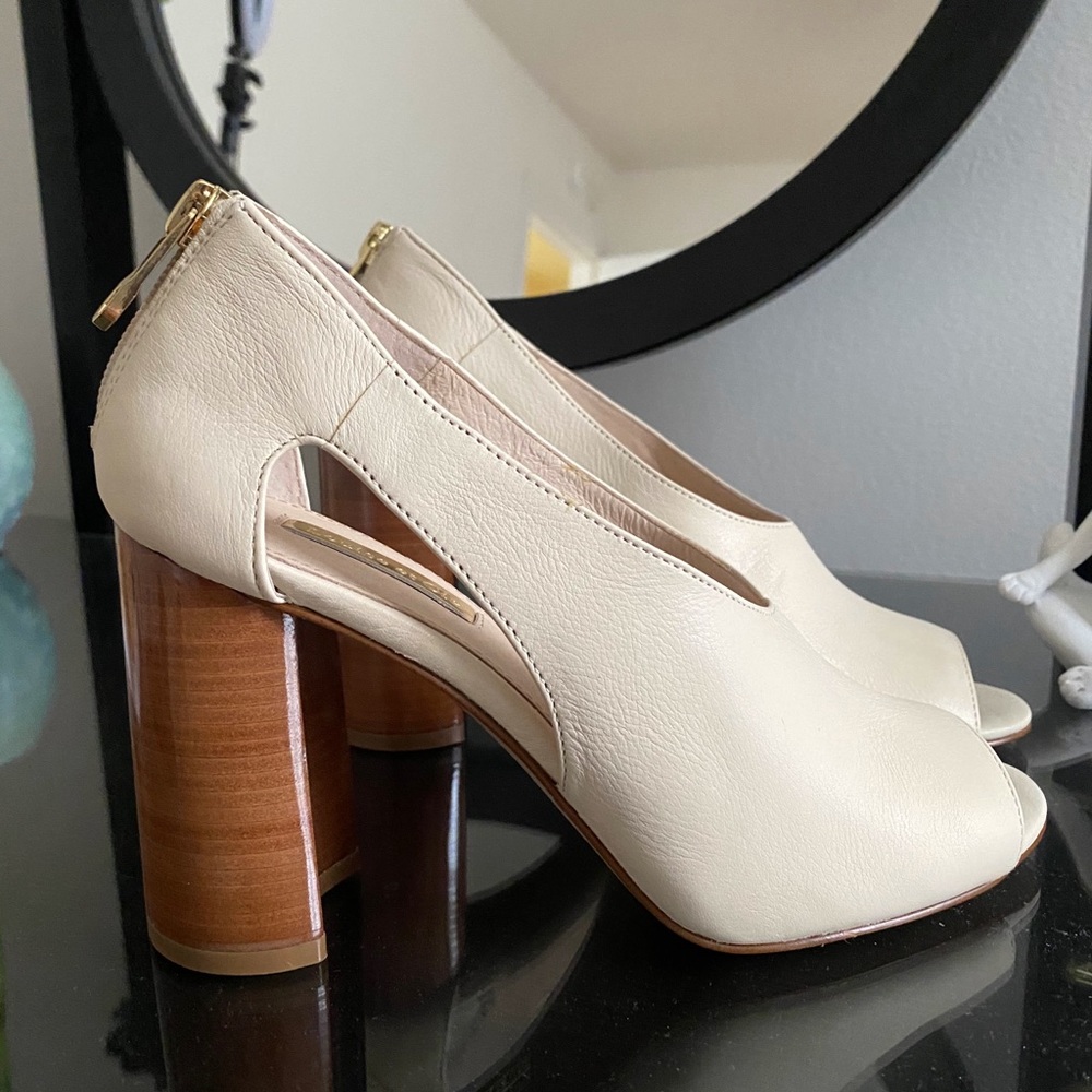 Louise et Cie Cream Colored Heels
